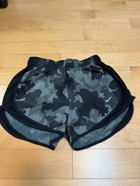 Nike Women's Black and Gray Camo Athletic Shorts